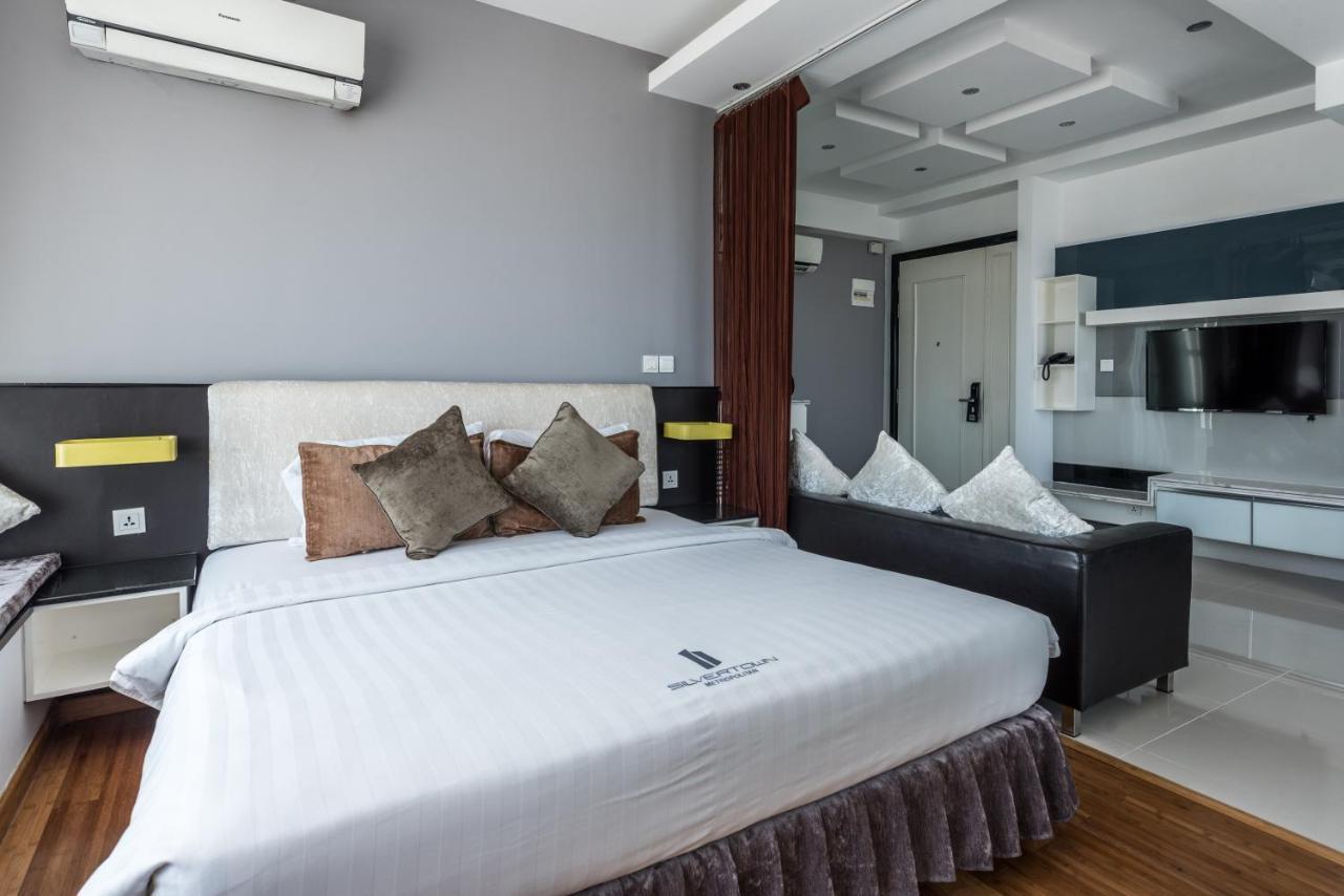 Naki Suites @ Silvertown Phnom Penh Exterior photo
