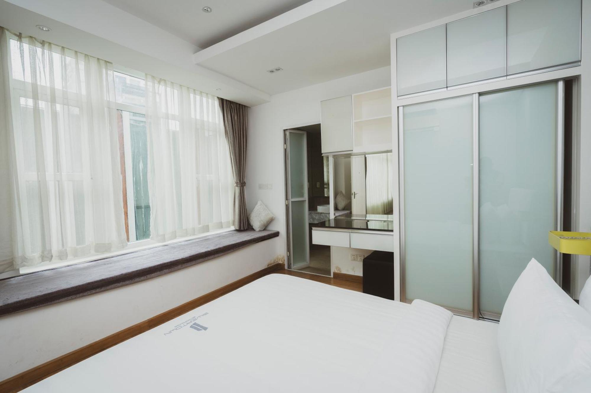 Naki Suites @ Silvertown Phnom Penh Exterior photo