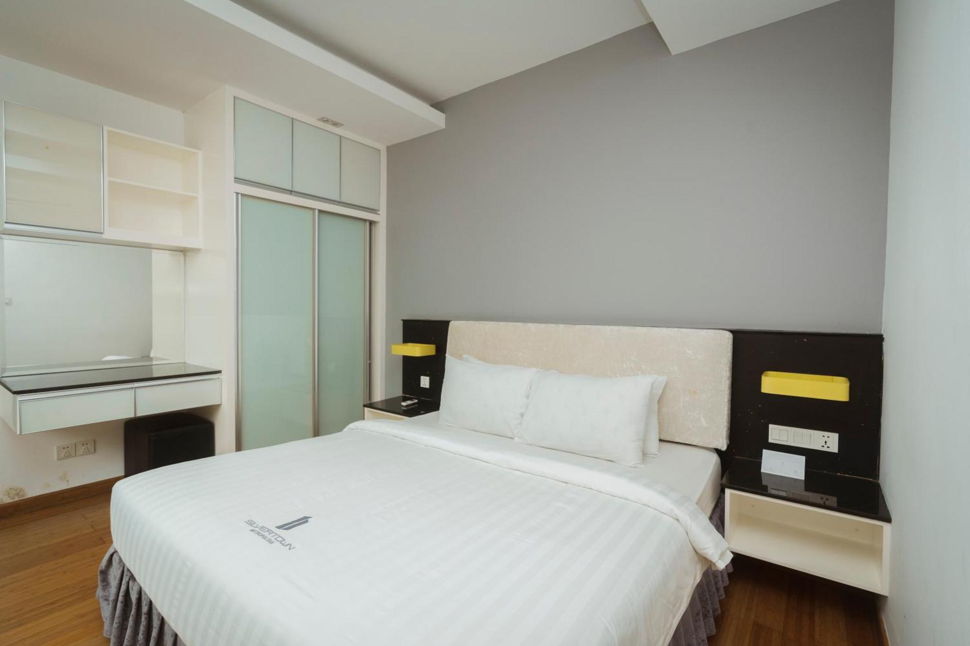 Naki Suites @ Silvertown Phnom Penh Exterior photo