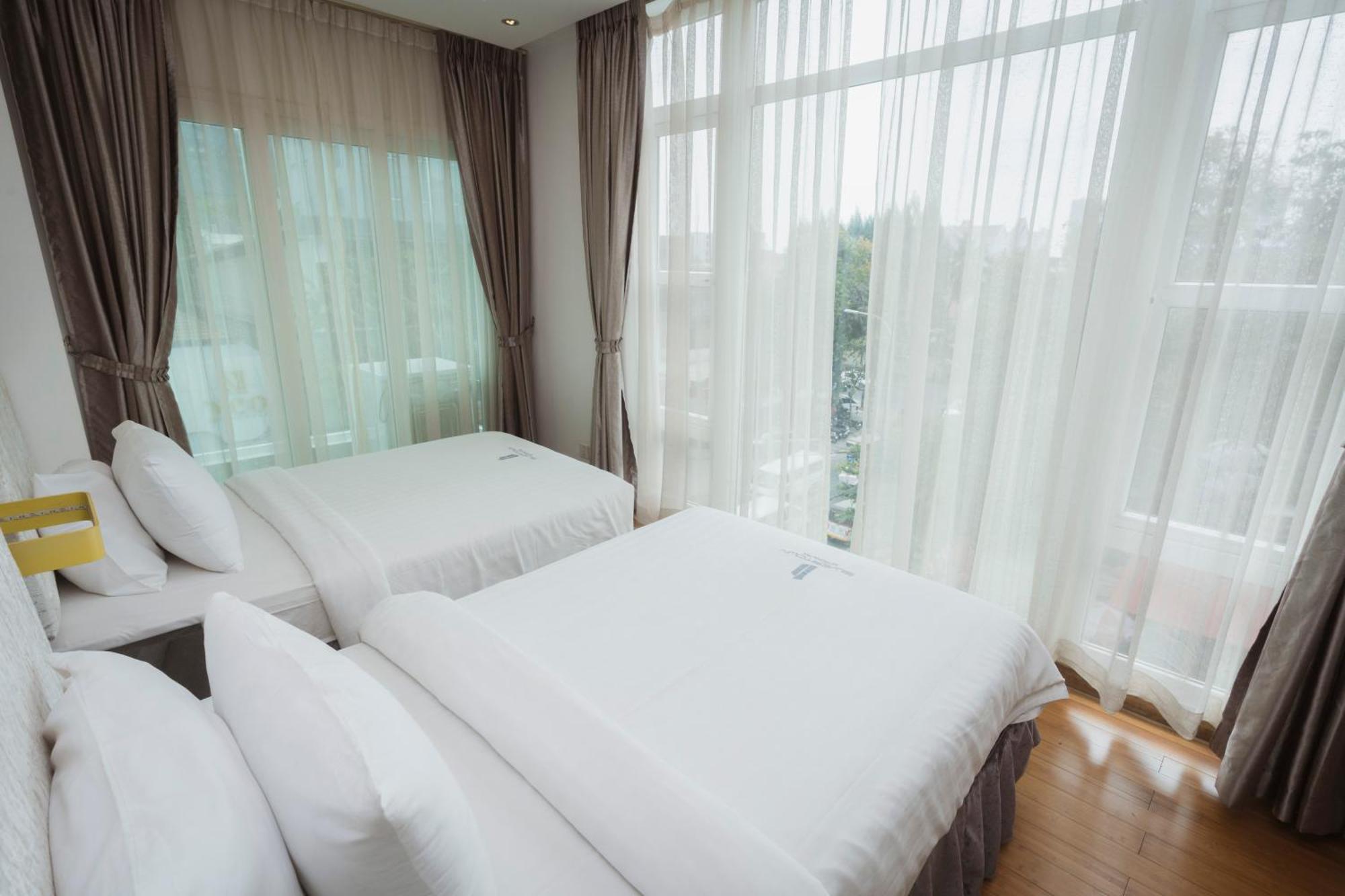 Naki Suites @ Silvertown Phnom Penh Exterior photo