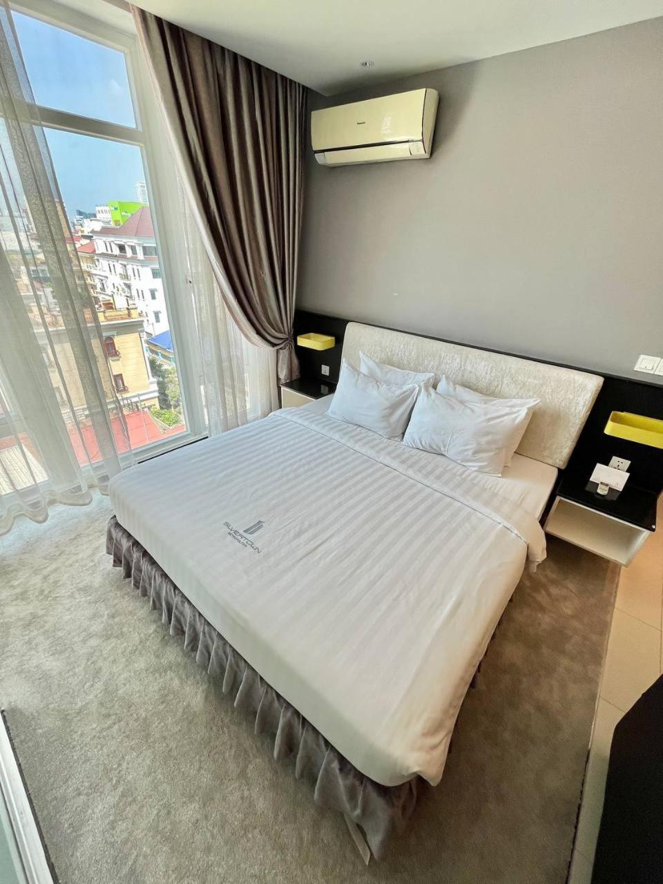 Naki Suites @ Silvertown Phnom Penh Exterior photo